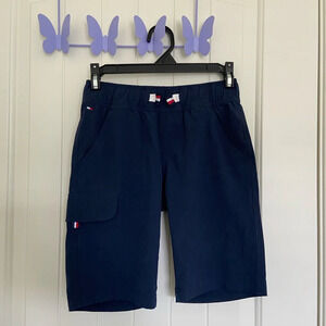 EUC | Tommy Hilfiger boy’s cargo board shorts — small‎